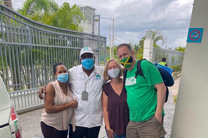 Private Airport Transfer from Montego Bay Airport to Ocho Rios - The Sum Up