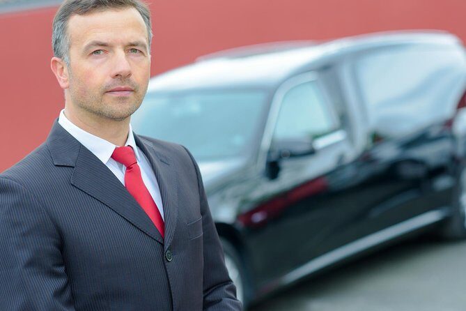 Private Airport transfer From or to Edinburgh airport (One way transfer) - Reliable, Comfortable, and Private: Edinburgh Airport Transfer Service