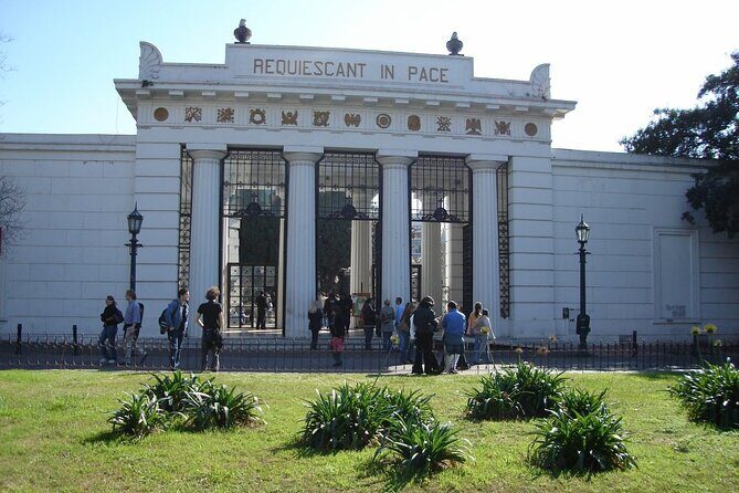 Private Airport Transfer in or out with english speaking driver. - FAQ