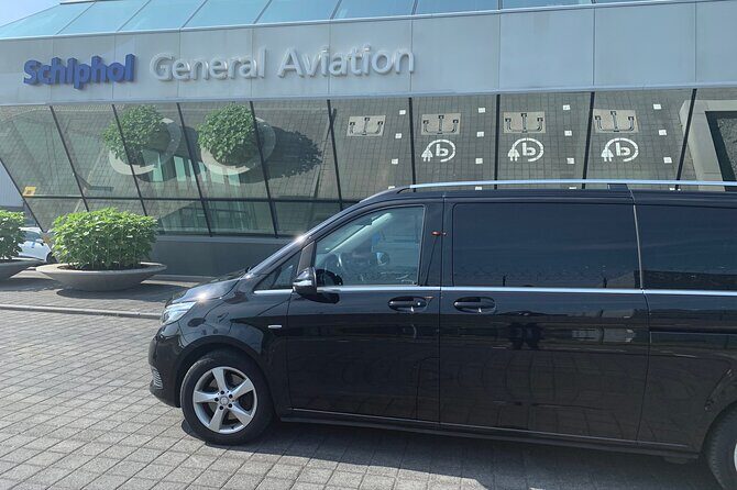 Private Airport Transfer Schiphol Airport to Amsterdam - A Comfortable Gateway to the City