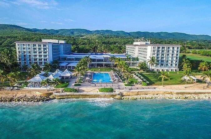 Private Airport Transfer to Dreams Rose Hall Resort - The Sum Up