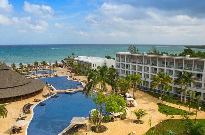 Private Airport Transfer to Hideaway at Royalton Blue Water - Why Choose This Transfer?