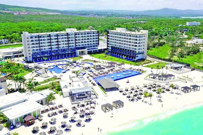 Private Airport Transfer to Royalton Blue Water Resort - Who Would Benefit Most from This Service?