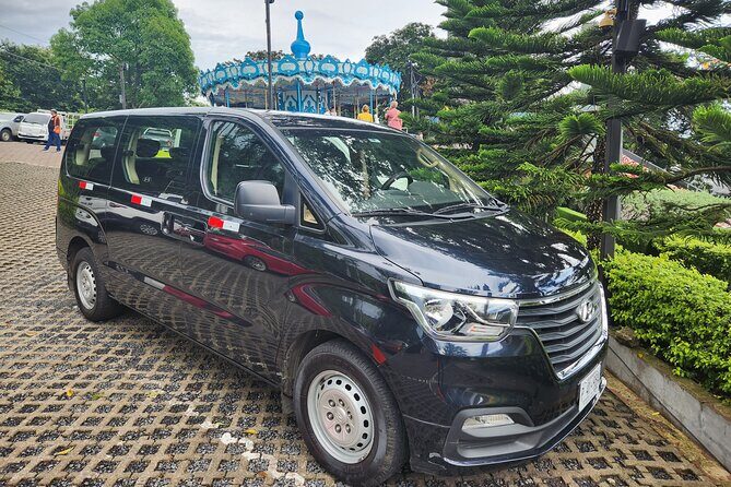 Private Airport Transfer to San Salvador or El Tunco in a VAN - Key Points