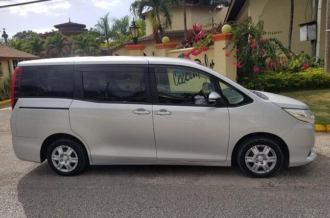 Private Airport Transfer to Sandals Dunn's River Resort - FAQ