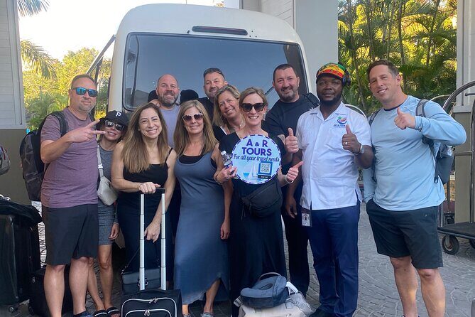 Private Airport transportation - A Warm Welcome in Jamaica: Private Airport Transportation from Sangster Airport to Bahia Principe Grand Jamaica