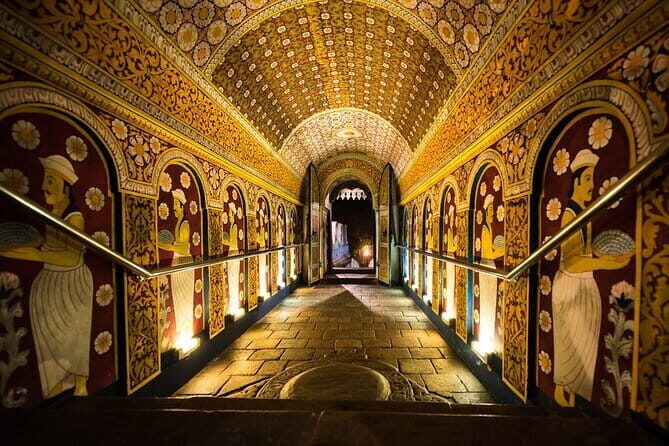 Private All Inclusive Day Tour to Kandy from Colombo and Negombo - Guides and Authenticity