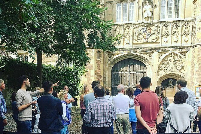 Private | Alumni-led Walking & Punting Tour w/opt King's Chapel - A Closer Look at This Unique Cambridge Experience