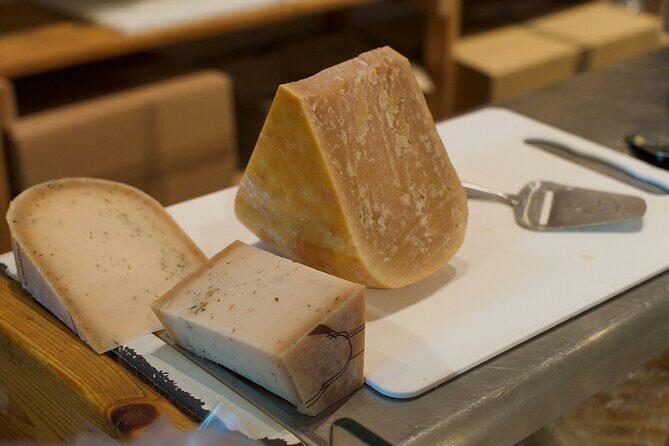 Private Amsterdam Food Tour with Local - Key Points
