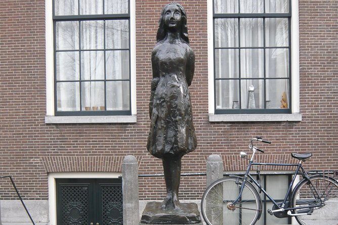 Private Amsterdam WW2 walking tour - Value in Context