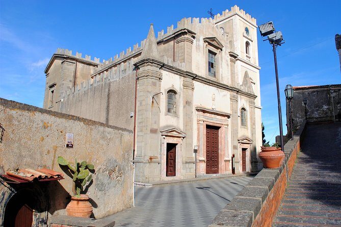 Private and Guided Godfather Tour from Taormina with Lunch - Who Should Book This Tour?