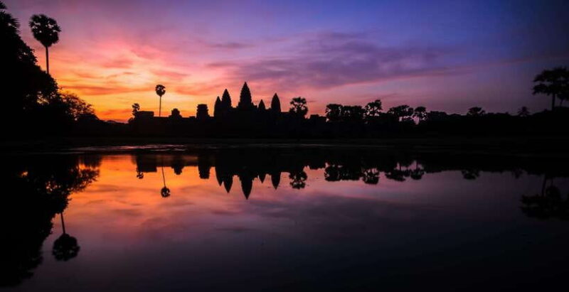 Private Angkor Sunrise, Guide Breakfast and Tuktuk included - Key Points