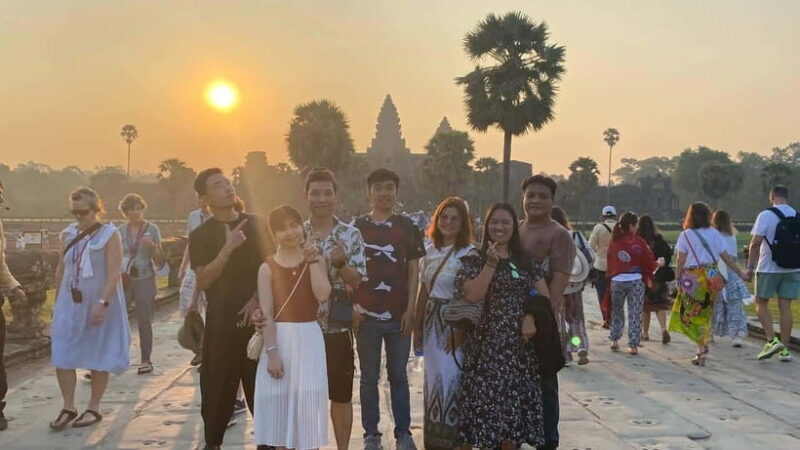 Private Angkor Wat Sunrise Tour with Breakfast - Key Points