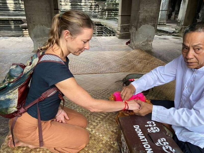 Private Angkor Wat Sunset Tour with Lunch and Snack Included - Key Points