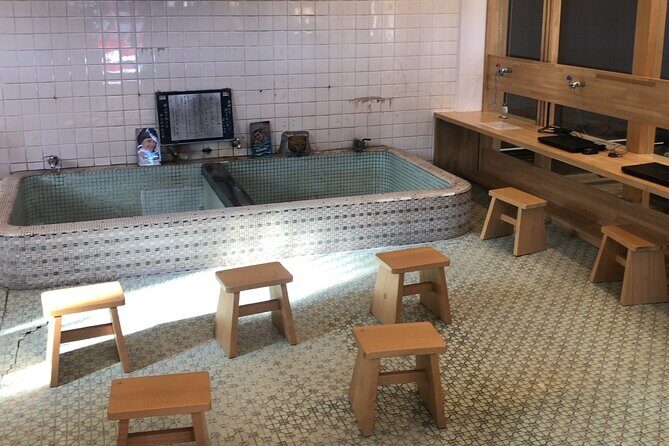 Private Aomori Handicraft Making Experience Tour - Key Points