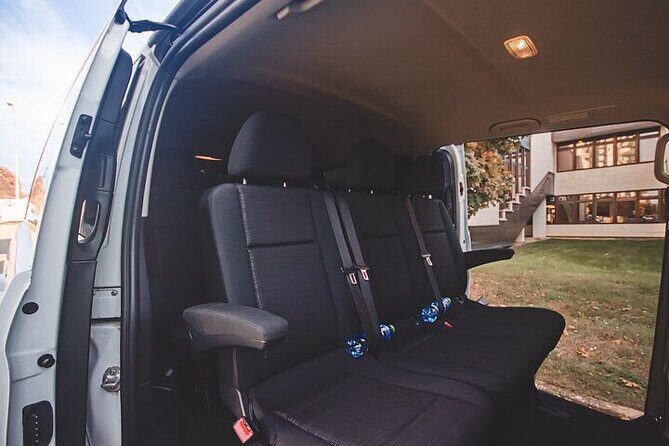 Private ARRIVAL Transfer by MINIVAN Mercedes Vito 8+1pax - An In-Depth Look at the Prague Private Transfer Experience