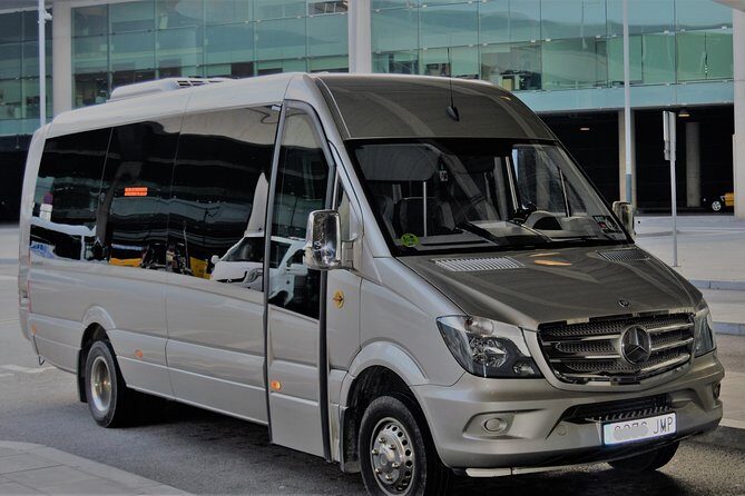 Private Arrival Transfer from Barcelona Airport to Sitges - FAQ