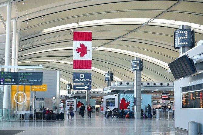 Private Arrival Transfer-Pearson Airport (YYZ) to Niagara Falls - Easy, Stylish, and Stress-Free: Private Transfer from Pearson Airport to Niagara Falls