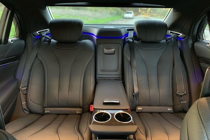 Private Arrival Transfer - YYZ Airport to Toronto Downton Hotel & Accommodations - Quick Overview