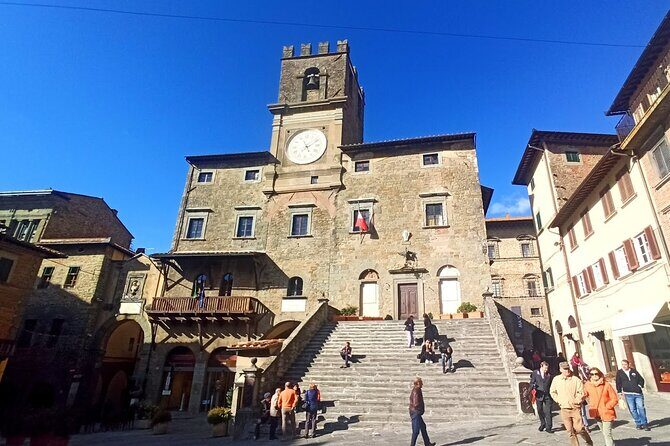 Private Art & Wine Tour in Cortona & Montepulciano, with lunch & 2 wine tastings - Key Points