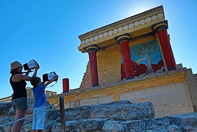 Private Audio and Virtual Tour in Knossos - Breaking Down the Itinerary