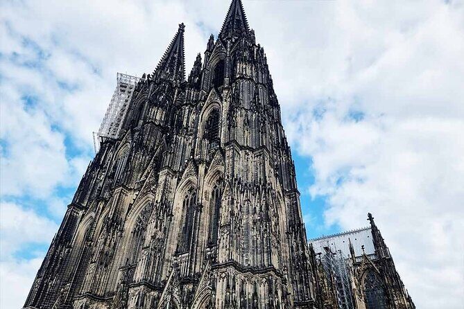 Private audio book city rally around Cologne Cathedral and the Old Town - The Sum Up