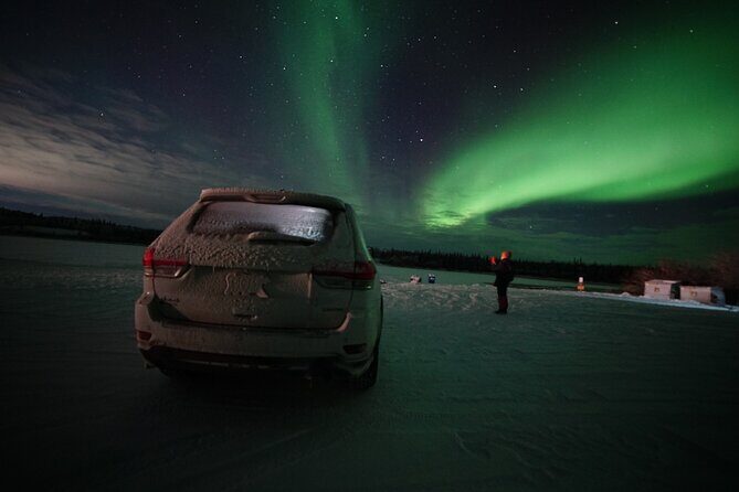 Private Aurora Tour Small Group SUV Experience - Key Points