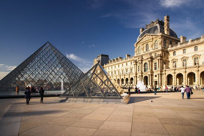 Private Auto Paris City Tour with Audio Guide - The Experience in Practice