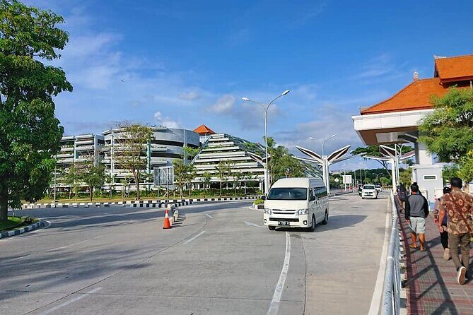 Private Bali Airport Arrival Transfer: Airport to Hotel (Arrival) - Welcome to a Hassle-Free Start in Bali