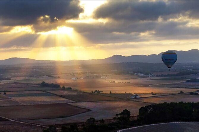 Private Balloon Flight Over Mallorca for Two People - Key Points