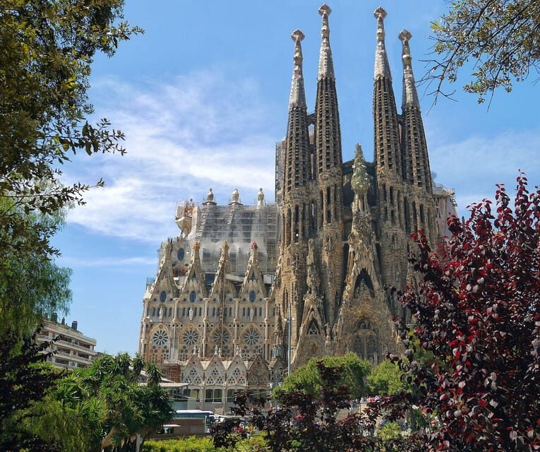 Private Barcelona Highlights Half-Day Tour - Who Should Consider This Tour?