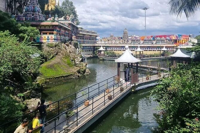 Private Batu Caves & Petronas Twin Tower Tickets With Lunch *25* - An In-Depth Look at the Tour Experience