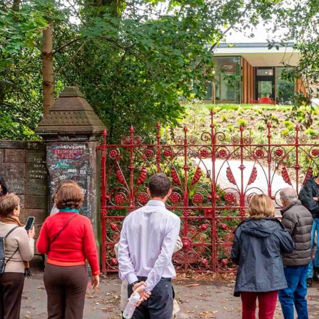 Private Beatles & Beer Bus tour 4 hour & drinks 1-8 people - A Deep Dive into the Beatles & Brews Experience