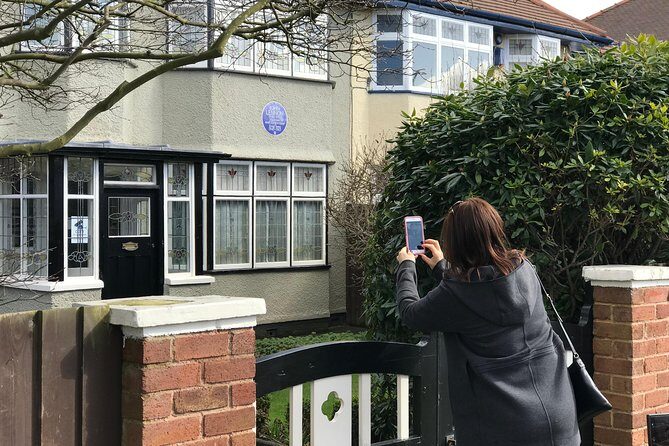 Private Beatles Car Tour, Penny Lane, Strawberry Field & childhood homes - Who Should Consider This Tour?