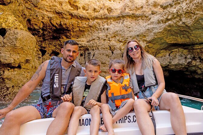 Private Benagil Cave Tour - Boat trip from Armação de Pêra - Key Points