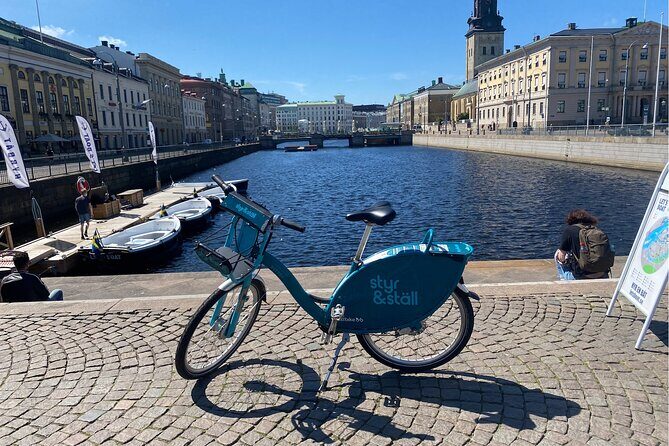Private Bike Tour in Gothenburg with Pickup - The Gothenburg Museum of Fine Art: Outside Looks and Photo Ops