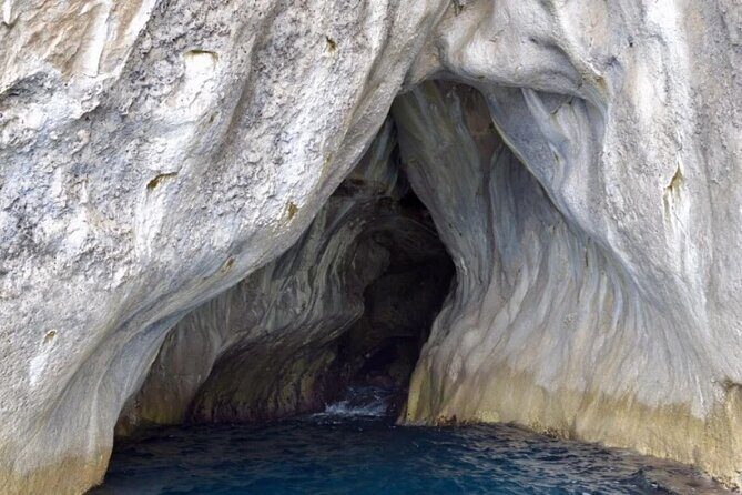 Private Boat Experience: Experience the Sea of Capri at its best 4 hours - Frequently Asked Questions