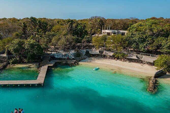 Private boat + Private island + Cholon + Snorkeling + Hotel pick up - Exploring the Rosario Islands: A Detailed Look