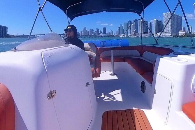 Private Boat Rental in Miami for 10 People - FAQ: Private Boat Rental in Miami