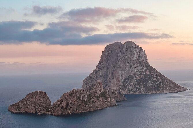 Private boat rental with snorkel in San Antonio, Ibiza - What Sets This Tour Apart?