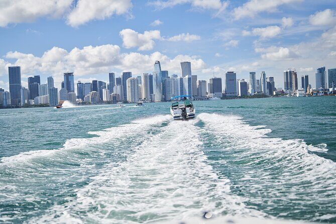 Private Boat Ride in Miami with Experienced Captain and Champagne - Who Will Love This Tour?