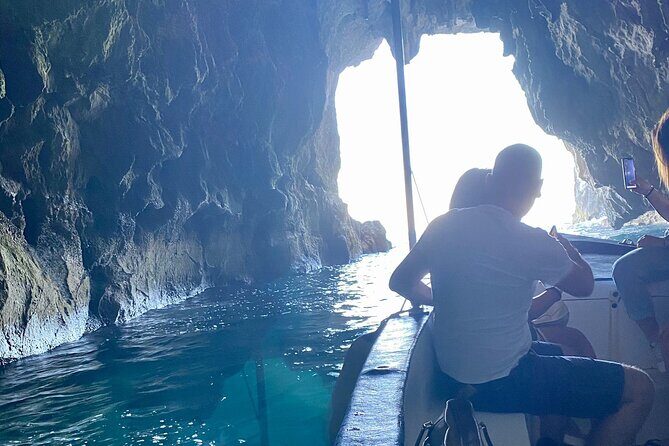 Private boat tour 1h Ortigia and caves with tales - Exploring Syracuse’s Coast and Ortigia: What to Expect