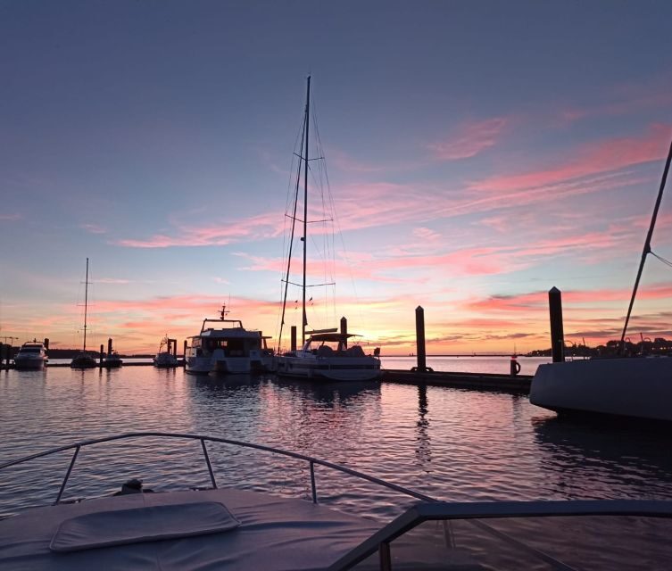 Private Boat Tour 6 Bridges 1h30, group price up to 6px - Who Will Love This Tour?