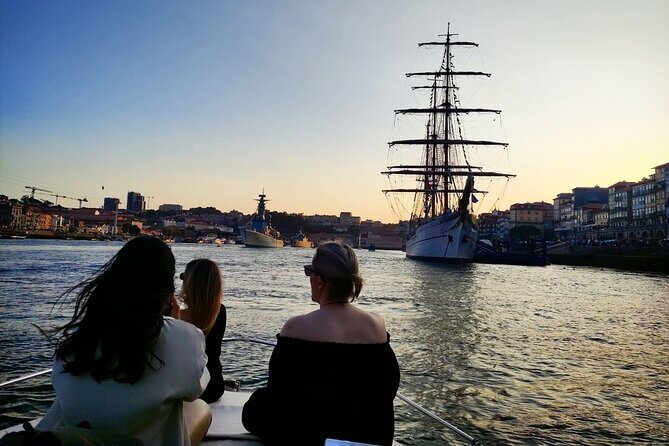 Private Boat Tour 6 Bridges and Ribeira 1h30 group price up to 6px - Frequently Asked Questions