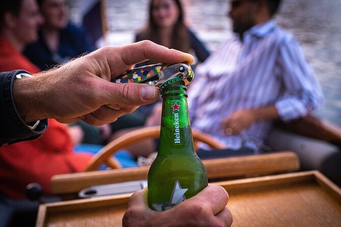 Private Boat Tour Amsterdam - 90 Min incl. welcome drink on historic saloon boat - Who is This Tour Best For?
