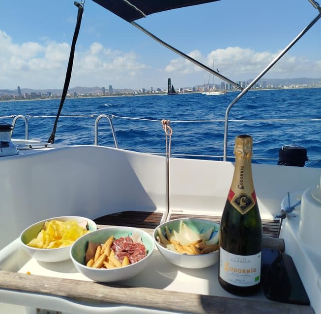 Private boat tour, Barcelona, Badalona : drinks and snacks! - Key Points