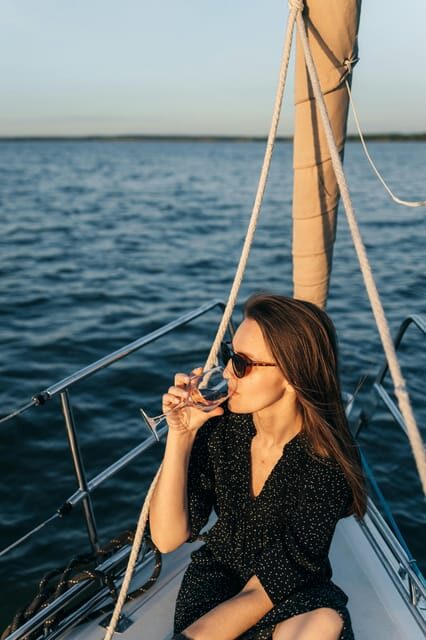 Private boat tour, Barcelona, Badalona : drinks and snacks! - The Sum Up