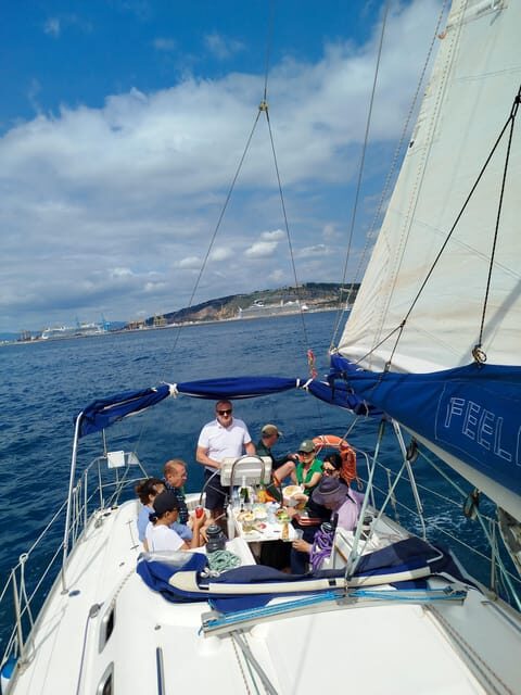 Private boat tour, Barcelona, Badalona : drinks and snacks! - FAQ