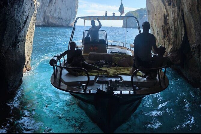 Private boat tour Capri Full day - A Closer Look at the Private Boat Tour Capri Full Day