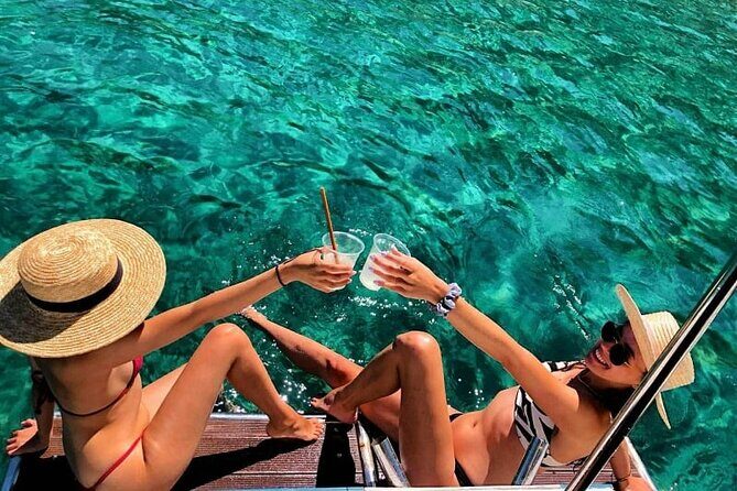 Private boat tour - caves, snorkeling, bays and beaches - Practicalities & Tips